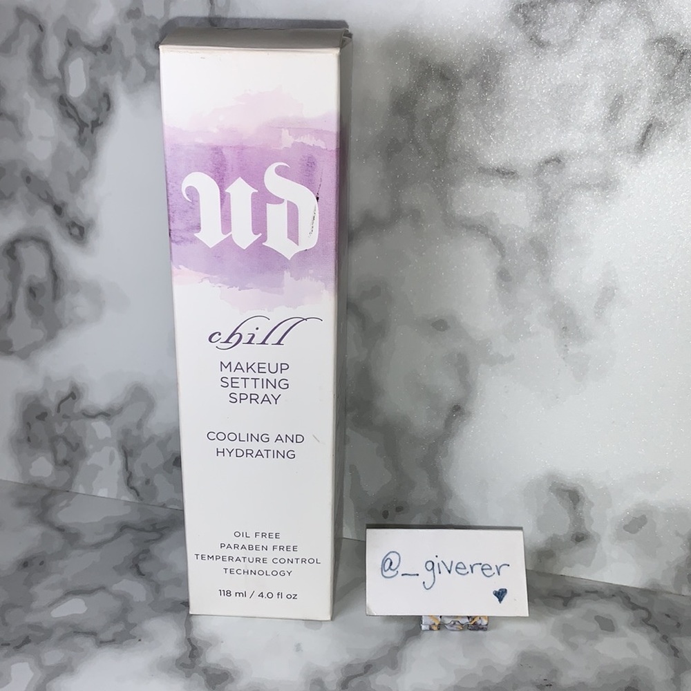 NIB CHILL Urban Decay Setting Spray